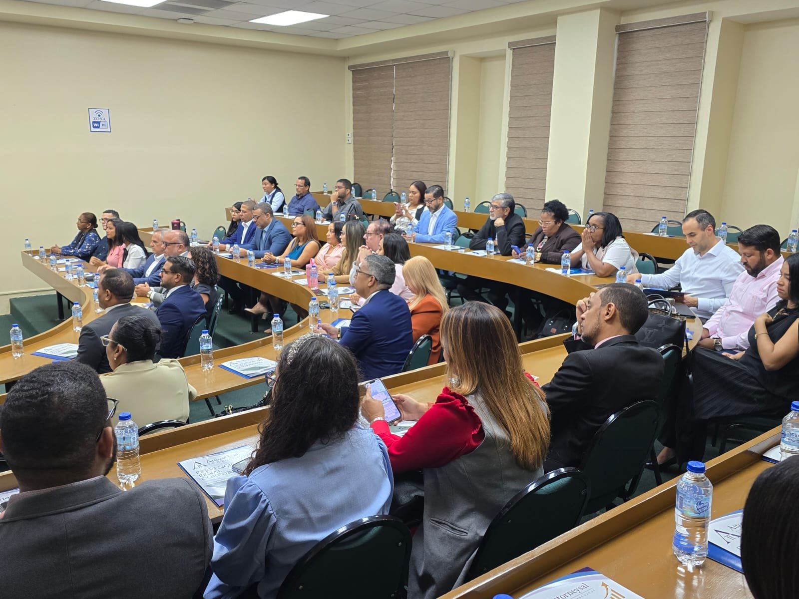 Presentan guía de prevención penal corporativa ante Código Penal