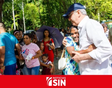 Abinader inaugurará obras educativas, deportivas y turísticas durante jornada de trabajo en Samaná