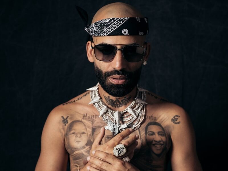 Arcangel hace un llamado a los jovenes sobre ´´Farmear Aura´´