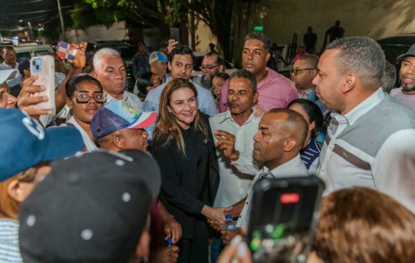 Carolina mejora seguridad en seis subsectores de Cristo Rey con la entrega de 356 luminarias LED instaladas