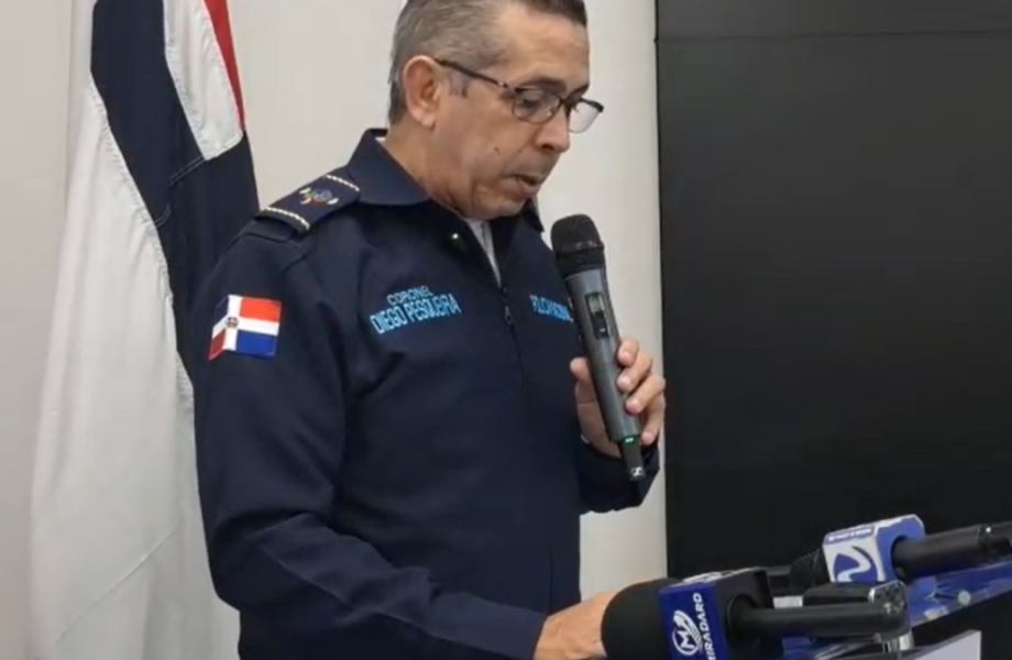 Policía recupera 21 televisores robados en Bayaguana y apresan a dos presuntos implicados