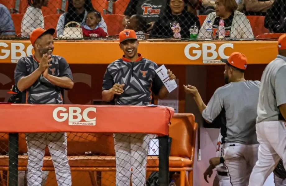 Toros presentan staff de coaches 2026-27 acompañarán a Víctor Estévez