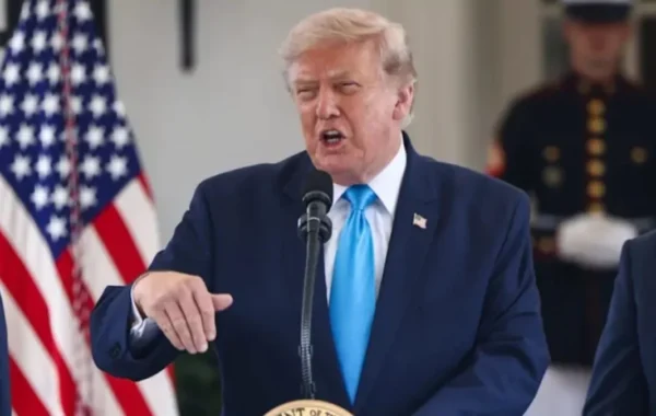 Trump califica a España de «país arruinado» y considera «muy triste» lo ocurrido en Ceuta
