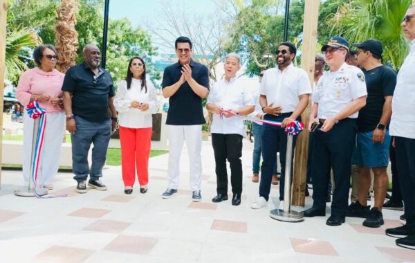 Collado entrega obras por RD$76.5 millones en Boca Chica y anuncia nuevas inversiones para transformar el destino